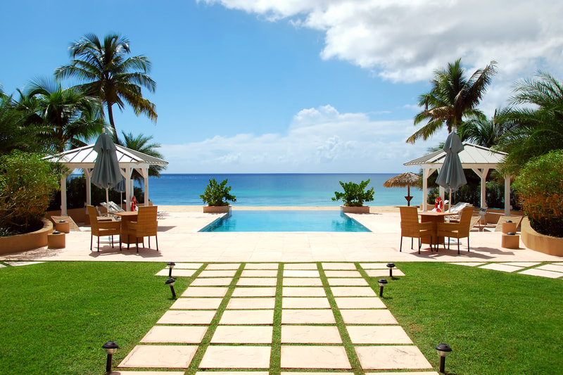 Oceanside resort pool 